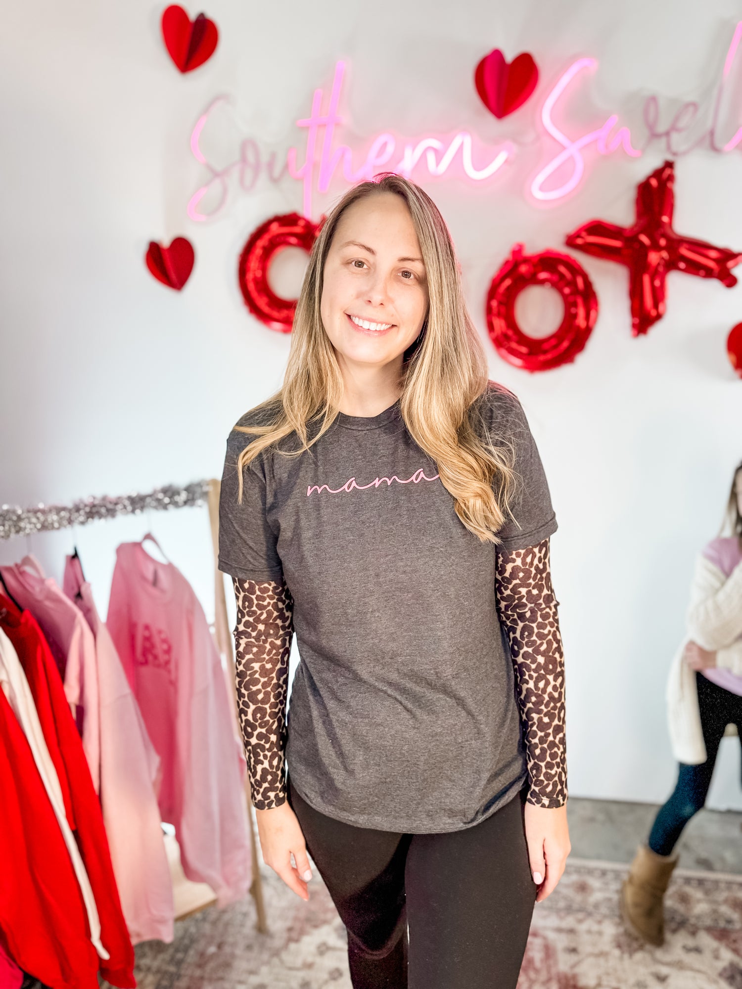 Dainty Mama T-Shirt